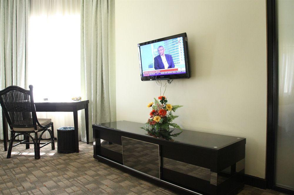 Oyo 89693 Perkasa Hotel Keningau Near Hospital Keningau Esterno foto