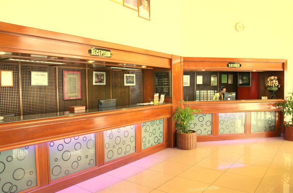 Oyo 89693 Perkasa Hotel Keningau Near Hospital Keningau Esterno foto