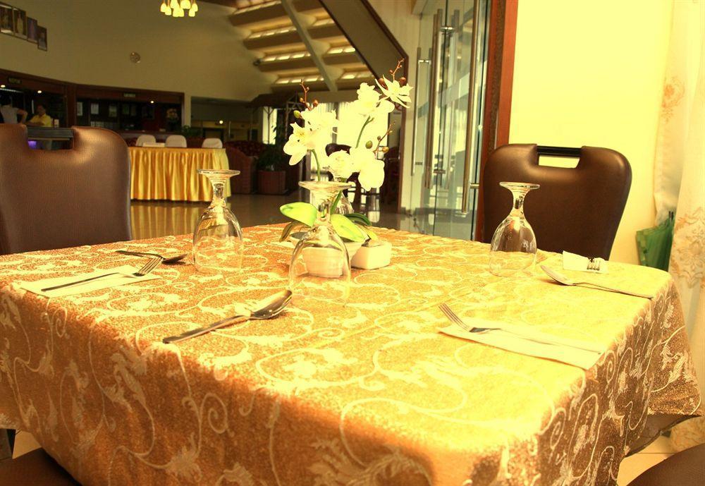 Oyo 89693 Perkasa Hotel Keningau Near Hospital Keningau Esterno foto