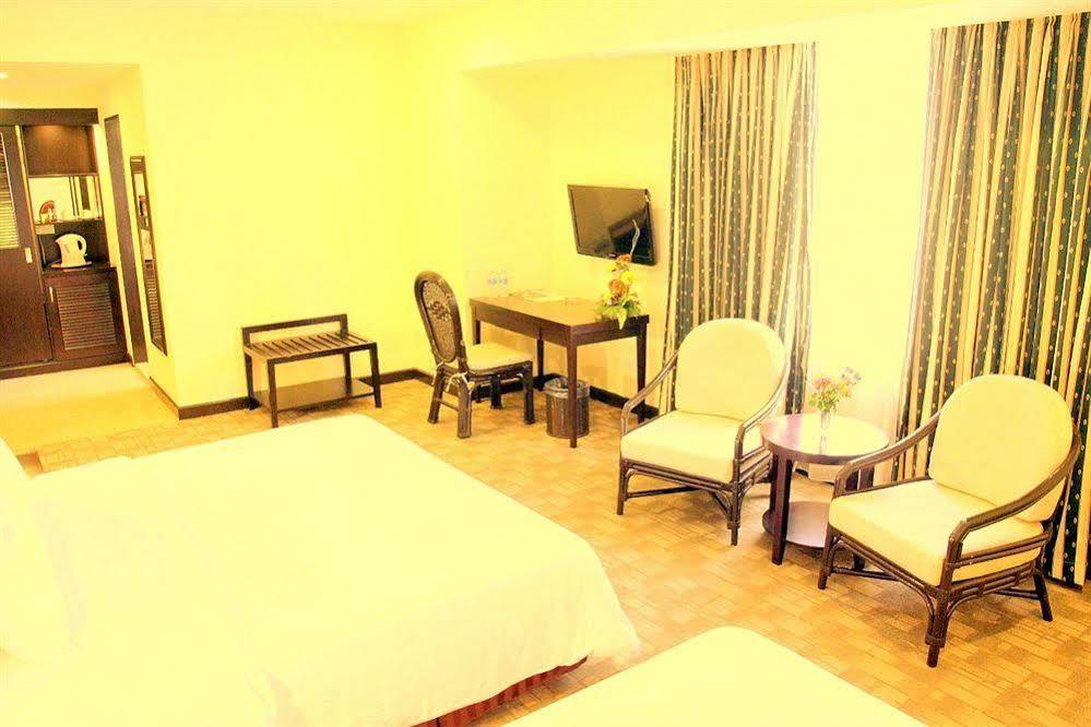 Oyo 89693 Perkasa Hotel Keningau Near Hospital Keningau Esterno foto