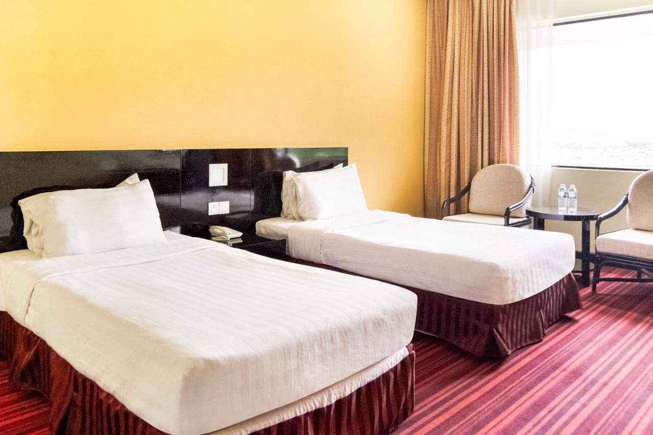 Oyo 89693 Perkasa Hotel Keningau Near Hospital Keningau Esterno foto