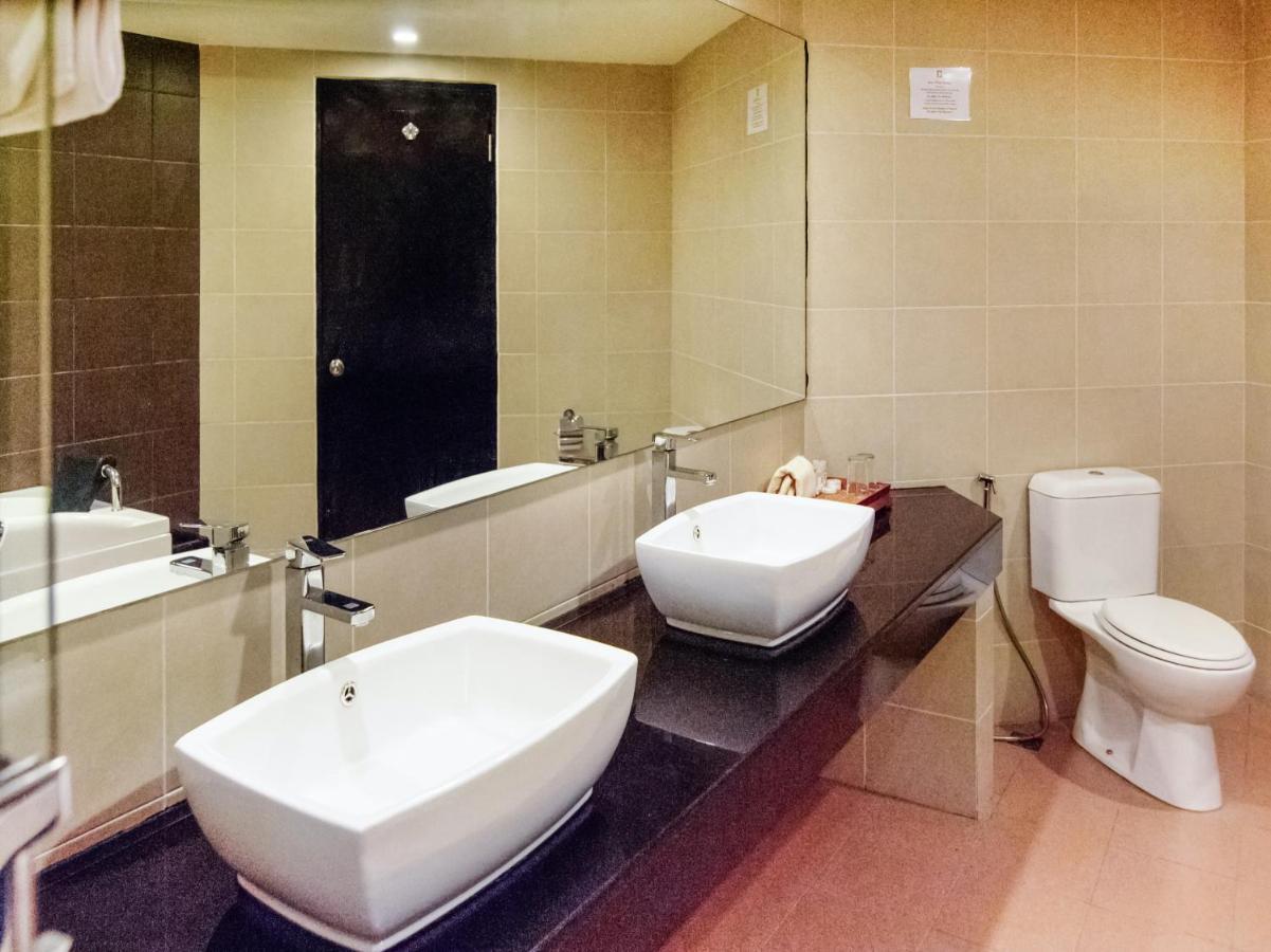 Oyo 89693 Perkasa Hotel Keningau Near Hospital Keningau Esterno foto